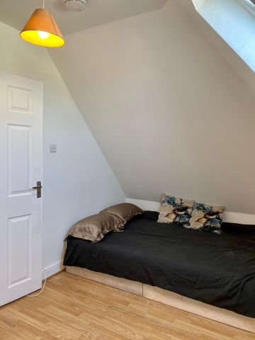 3 Bed Flat, Hindes Road, HA1 - Photo 4