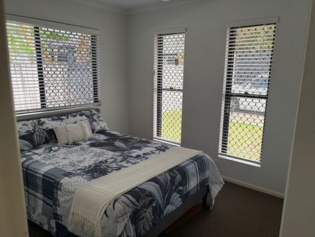 3 Bedroom Home with Modern Comforts - Photo 4