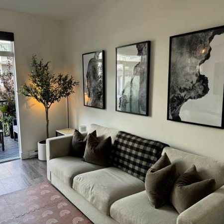 Squamish 2 Bed + Office 2.5 Bath 3 Level Townhouse w/ Balcony - Photo 1