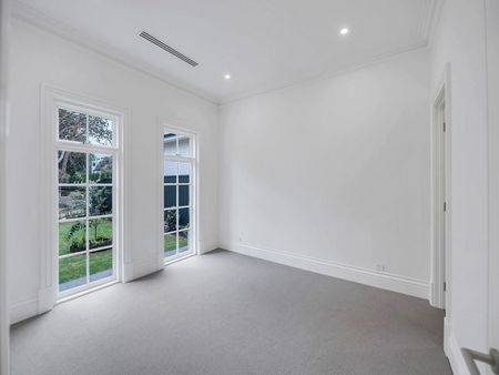 Brand new family home - Photo 4