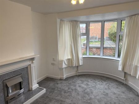 4 bedroom semi-detached house to rent - Photo 2