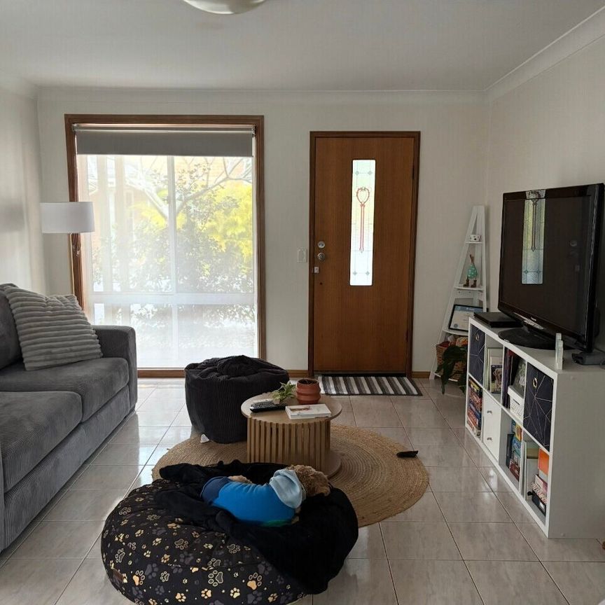 East Corrimal - Photo 1