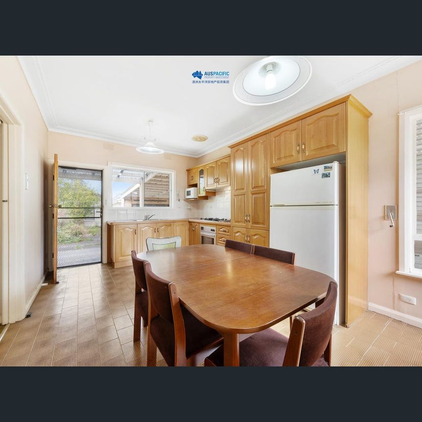 26 Calista Avenue, Oakleigh East, Vic 3166 - Photo 1