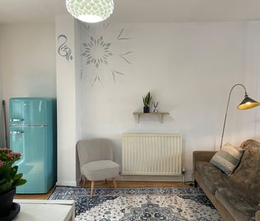 Studio Flat, Hatcham Park Mews, SE14 - Photo 2