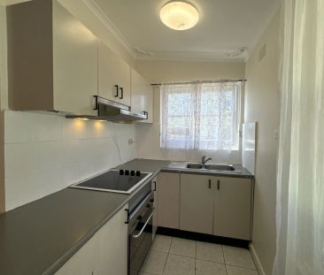 2B Premier Street, - Photo 1