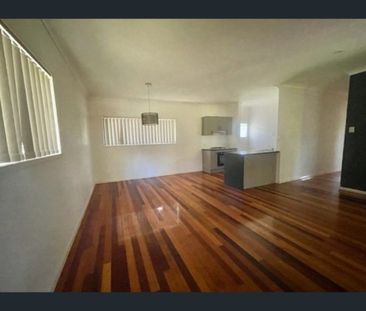 Great Location with shed Space - Photo 1