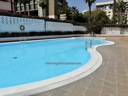 Reformado y céntrico estudio se alquila en Puerto de La Cruz, junto a la playa. Gastos de suministro incluidos en el precio del alquiler mensual. - Photo 5