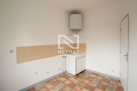 Location Appartement 1 pièce 37m² AUTUN 71400 - Photo 4