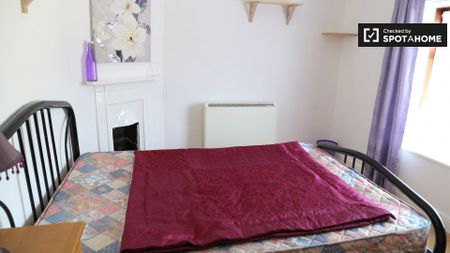 Charming 2-bedroom house to rent in North Central Area - Photo 5