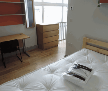 6 Bed all ensuite apartment - Photo 2