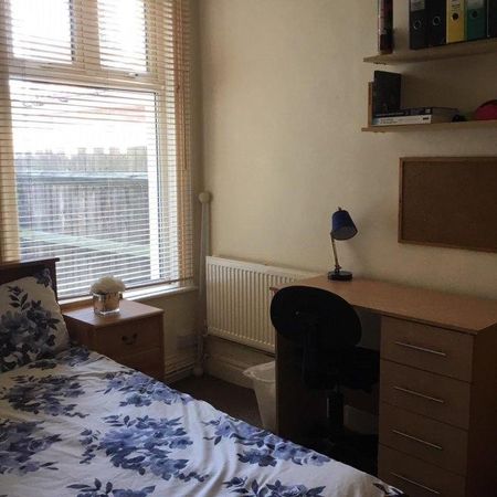 5 bedroom house share to rent - Photo 2