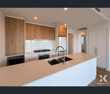 SEMI-FURNISHED TWO-BEDROOM APARTMENT - Photo 4