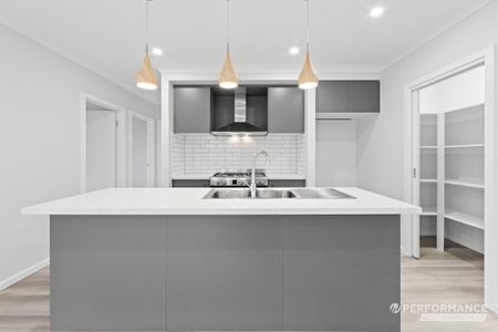 25 Ambient Crescent, Beveridge VIC 3753 - House For Rent | Domain - Photo 3