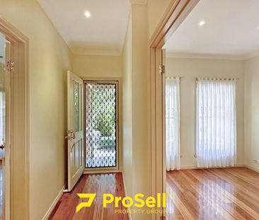 1 Woodlea Crescent, Craigieburn - Photo 6