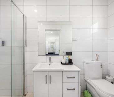 Contemporary Townhouse in a Peaceful Enclave - Photo 4