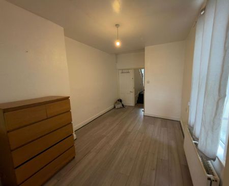 4 bedroom house to rent - Photo 3