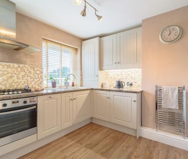 2 bedroom flat to rent - Photo 6