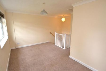1 bedroom end of terrace house to rent - Photo 4