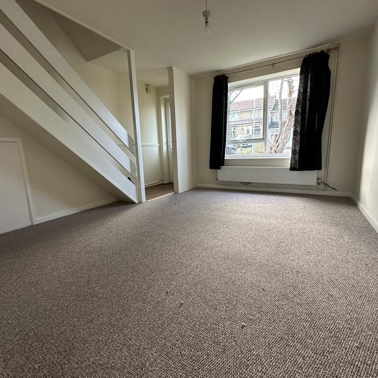 2 bedroom semi-detached house to rent - Photo 1