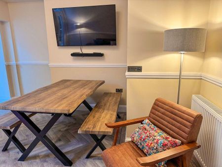 4 bedroom house of multiple occupation to rent - Photo 2