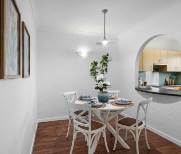 ELEVATED COORPAROO LIVING WITH STUNING AREA VIEWS - Photo 3
