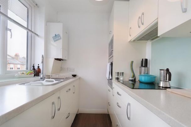 Gordon Road, Surbiton, KT5 - Photo 1