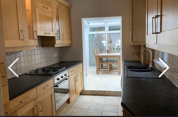 4 Bed Terraced House, Ecclesall Road, S11 - Photo 1