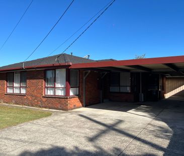 Updated 3 Bedroom Home in Prime Location&excl; - Photo 5