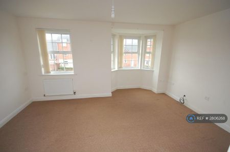 4 bedroom end of terrace house to rent - Photo 4