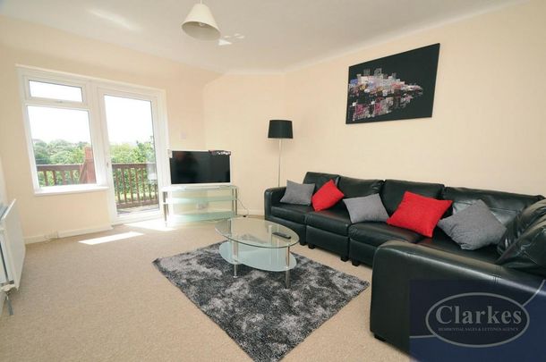 4 bedroom detached house to rent - Photo 1