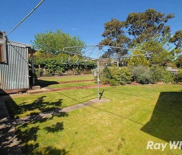 Perfect family home - 6 month lease only - Photo 2