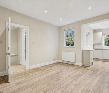 3 bedroom flat to rent - Photo 1