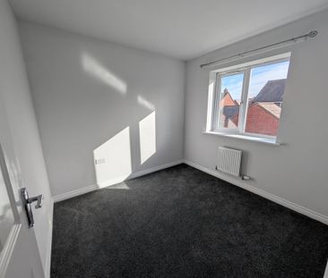 4 bedroom semi-detached house to rent - Photo 2