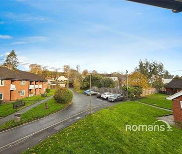 Cherry Tree Close, Farnham, Surrey, GU9 - Photo 5