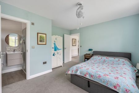 5 bedroom detached house to rent - Photo 5