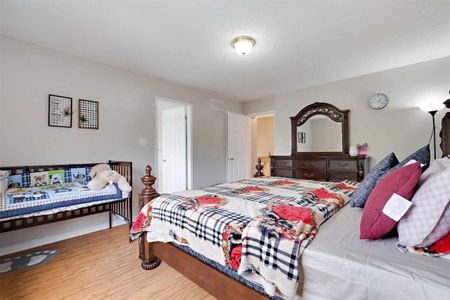 For Lease - 28 Colbourne Crescent, Orangeville, Ontario - Photo 3