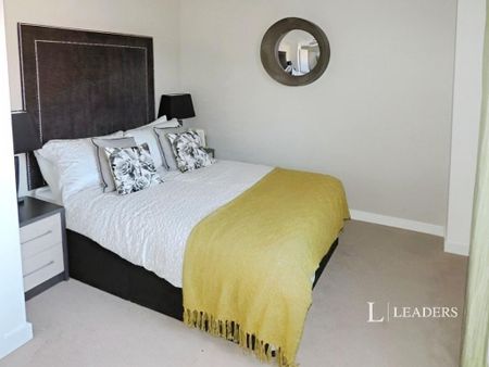 3 bedroom terraced house to rent - Photo 3