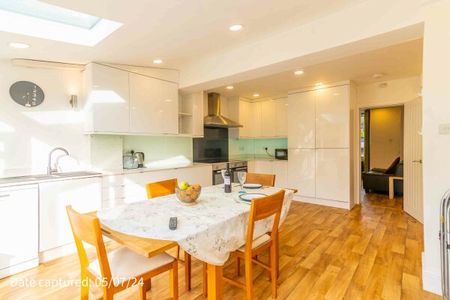 7, Lang Avenue - Photo 4