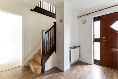 4 bedroom detached house to rent - Photo 4