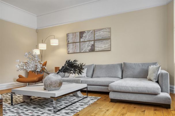 4 bed flat to rent in Kensington Court, London, W8 5 - Photo 1