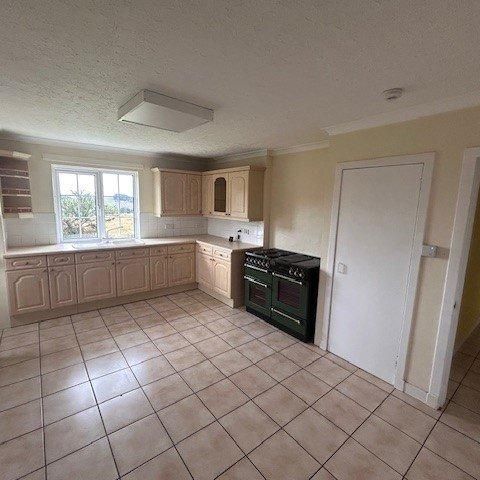 4 bedroom detached house to rent - Photo 1