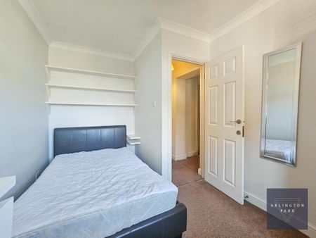 1 bedroom in a house share to rent - Photo 5