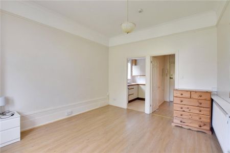 Studio to rent - Photo 5