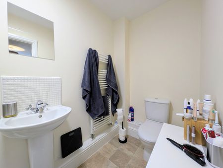 2 bedroom apartment to rent - Photo 3