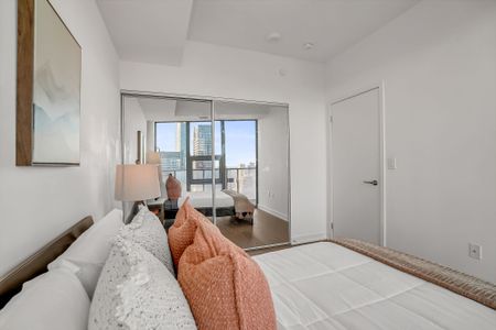 For Lease - 11 Wellesley Street Unit# 4704, Toronto, Ontario - Photo 4