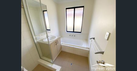 FAMILY HOME WITH EASY CARE LIVING - Photo 5