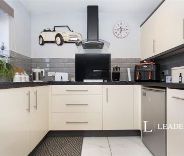 2 bedroom bungalow to rent - Photo 2