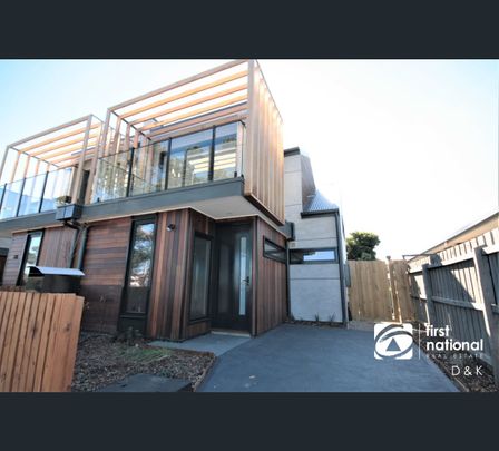 48 Kynoch Lane, Maribyrnong, Vic 3032 - Photo 1