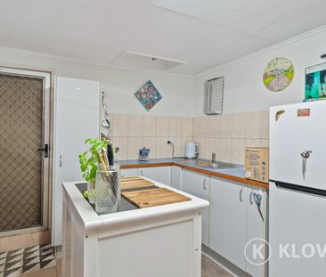 🏡 Ultimate Family Haven in the Heart of Kingston - DUAL LIVING🏡 - Photo 6