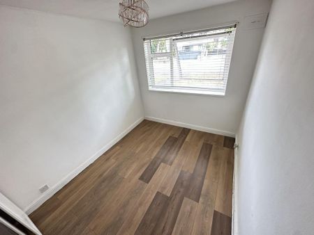 Cloverley, 108 Brooklands Road, Sale, M33 - Photo 2